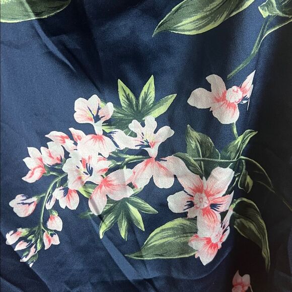 Victoria’s Secret Women’s Size Large Navy & Pink Floral Print Silky Sleep Tank - Picture 2 of 6